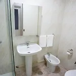 A Casina De Juan En El Centro Del Pueblo Corcubión
